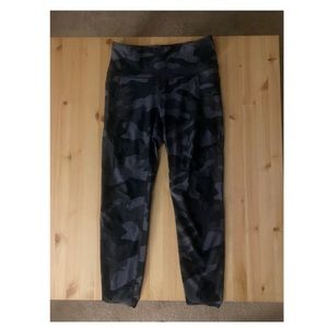 Old Navy Camo Leggings